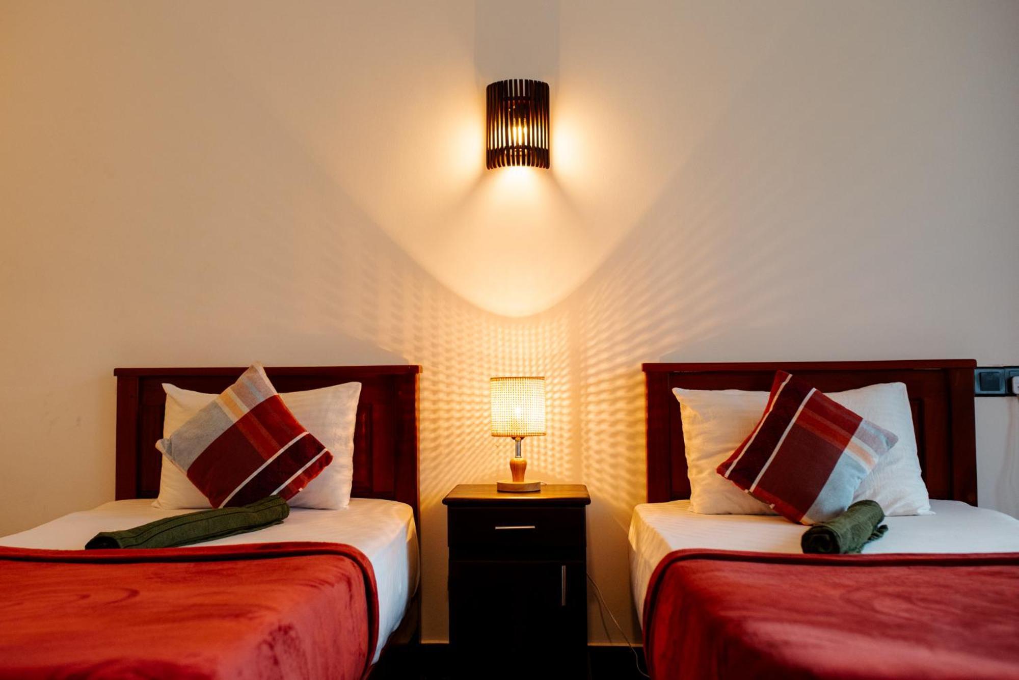 Adams Peak Inn Nallathanniya Eksteriør billede