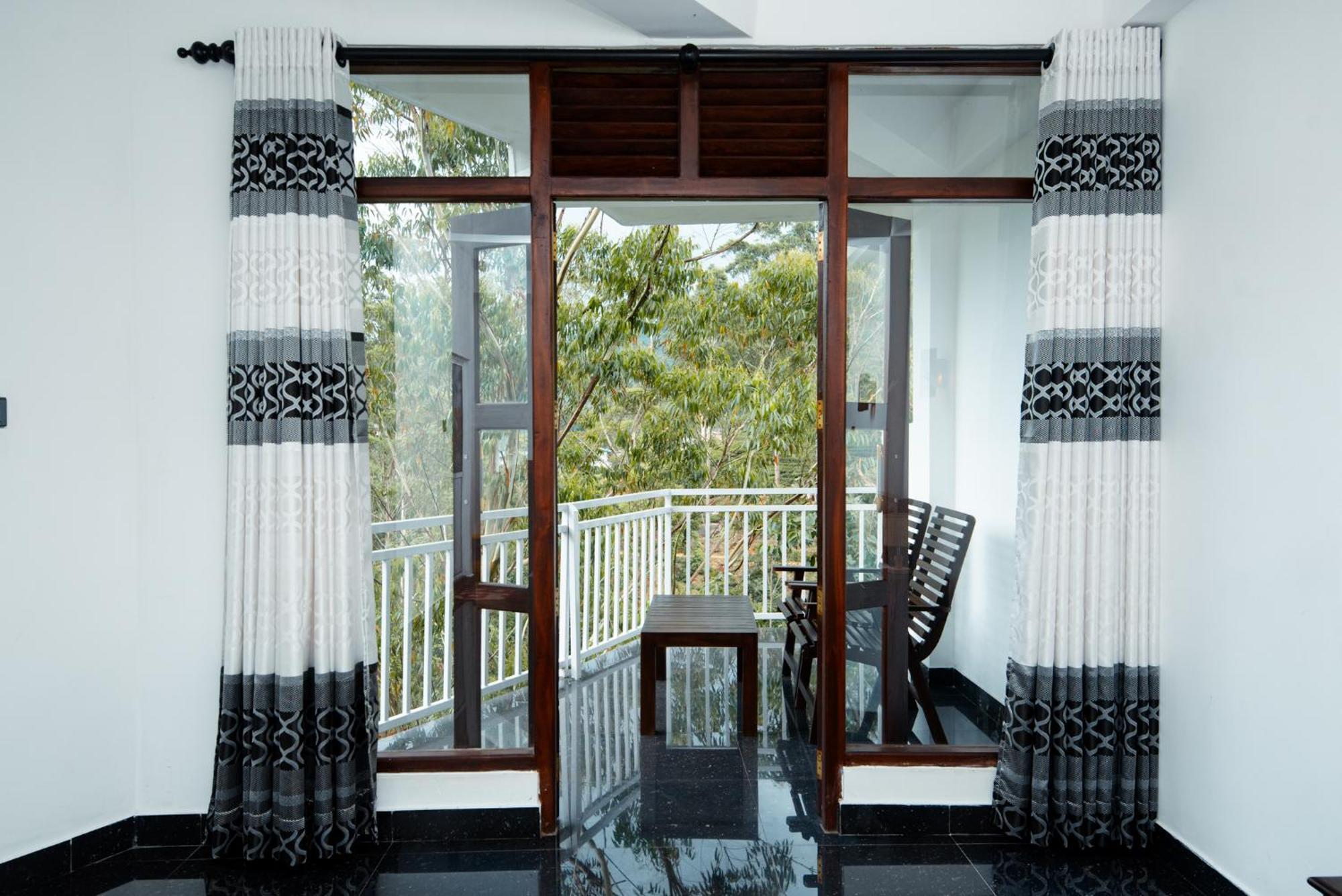 Adams Peak Inn Nallathanniya Eksteriør billede