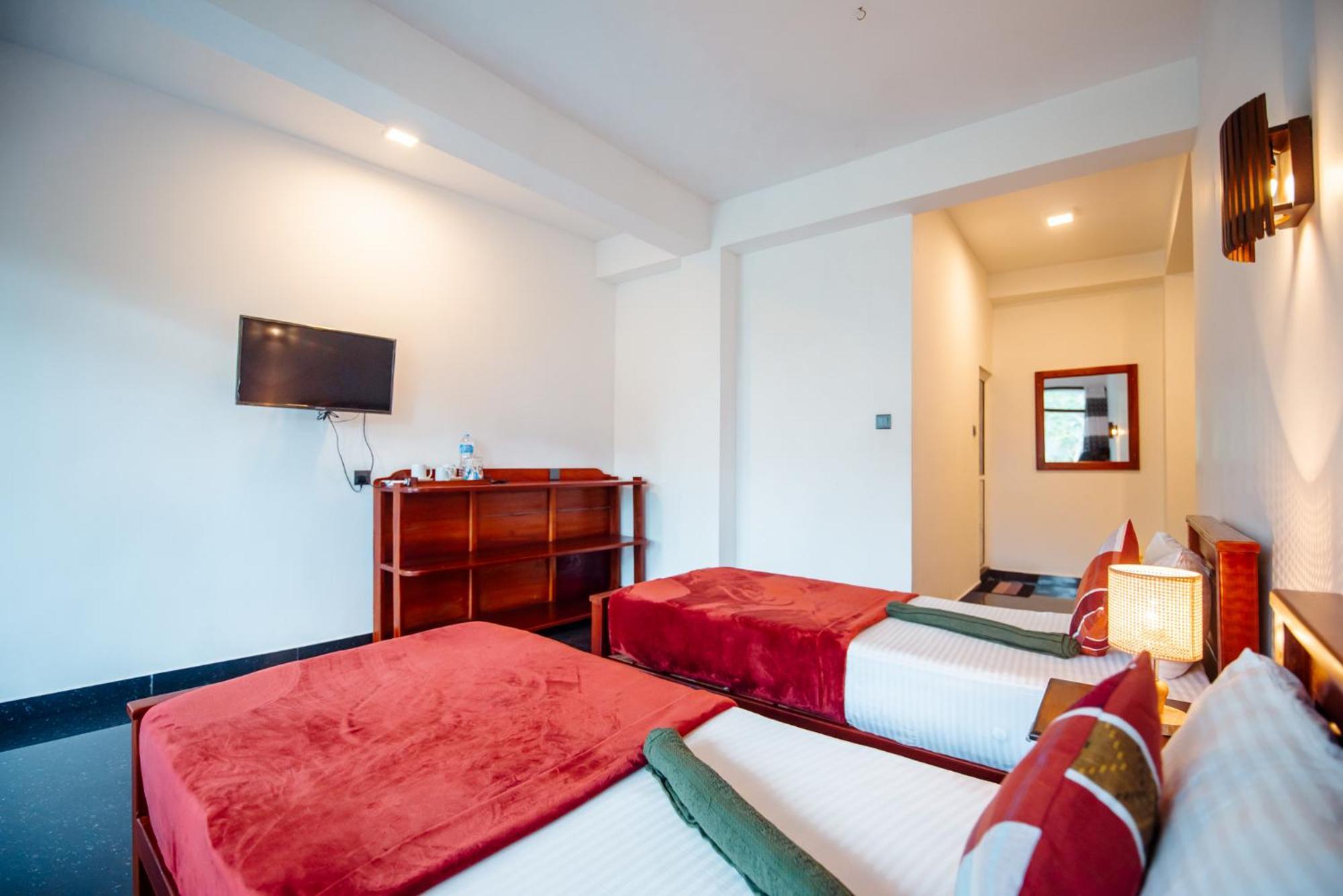 Adams Peak Inn Nallathanniya Eksteriør billede